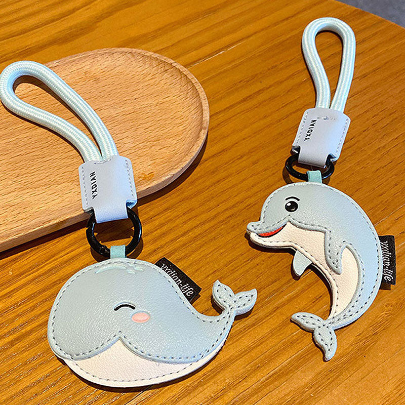 クジラ イルカ 革 キーチャーム キーホルダー キーリング キーチェーン バッグチャーム ストラップ アクセサリー 紛失予防 かわいい ジュエリー 可愛い 雑貨 鍵 車 レディース カップル 小物 ギフト プレゼント