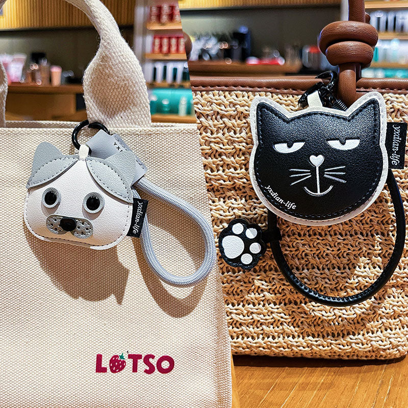 ネコ 黒 革 キーチャーム キーホルダー キーリング キーチェーン バッグチャーム ストラップ アクセサリー 紛失予防 かわいい ジュエリー 可愛い 雑貨 鍵 車 レディース カップル 小物 ギフト プレゼント