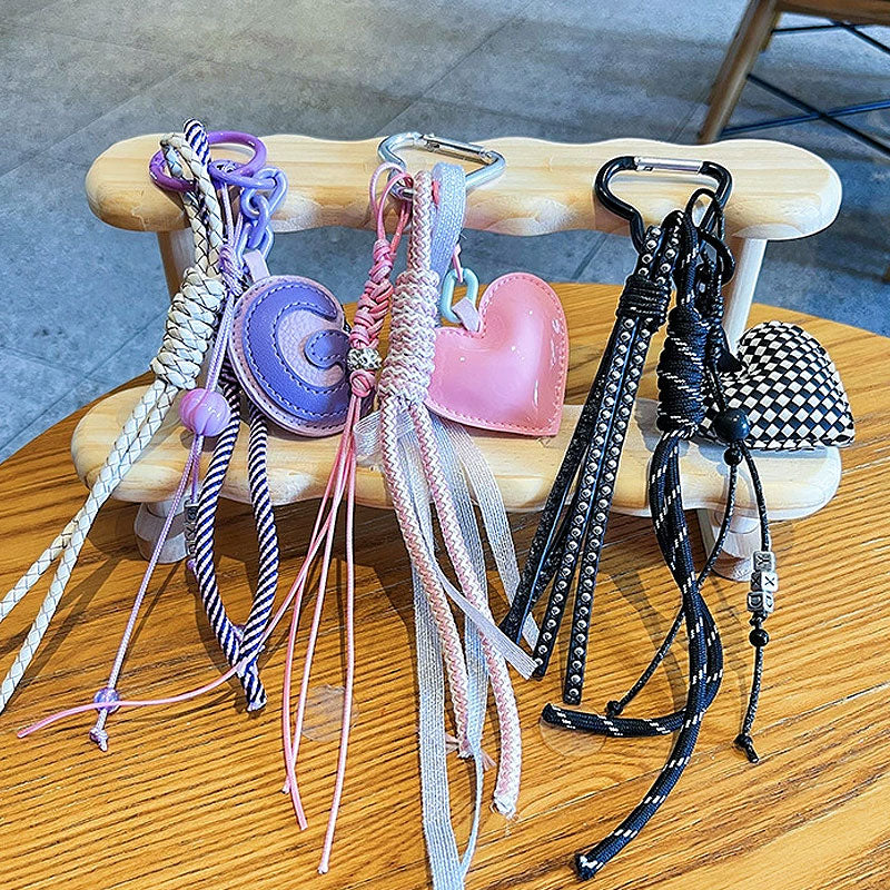 ハート G ピンク 革 キーチャーム キーホルダー キーリング キーチェーン バッグチャーム ストラップ アクセサリー 紛失予防 かわいい ジュエリー 可愛い 雑貨 鍵 車 レディース カップル 小物 ギフト プレゼント