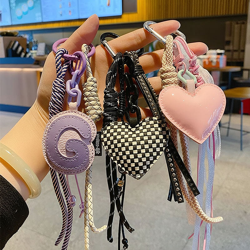 ハート G ピンク 革 キーチャーム キーホルダー キーリング キーチェーン バッグチャーム ストラップ アクセサリー 紛失予防 かわいい ジュエリー 可愛い 雑貨 鍵 車 レディース カップル 小物 ギフト プレゼント